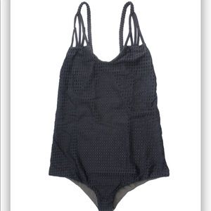 Acacia Exclusive Capetown- Black Mesh